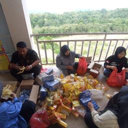 Tunjukkan Solidaritas, PSDKU UNP Sawahlunto Kirim Tim dan Logistik untuk Korban Bencana