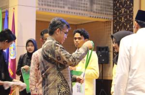 Pelepasan Mahasiswa KKN UNP 2025 dan Penyerahan BPJS Bersama Menaker RI
